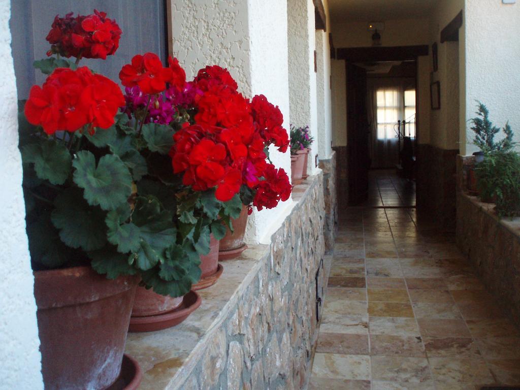 Apartamentos Rurales La Muralla II Canete  Exterior photo